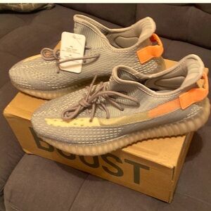 YEEZY Boost 350 V2 - NWT